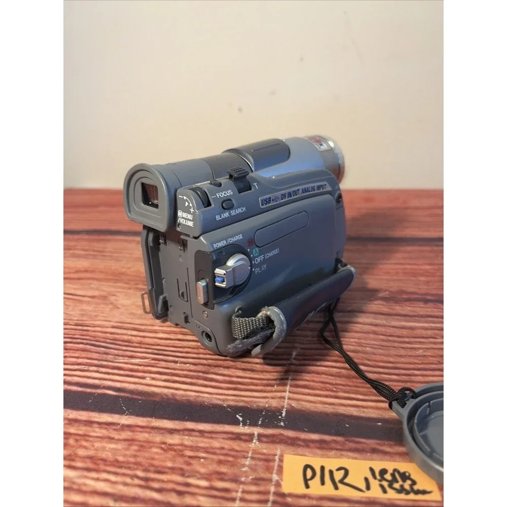 JVC GR-D70U Mini DV Camcorder Digital Video Camera For Parts